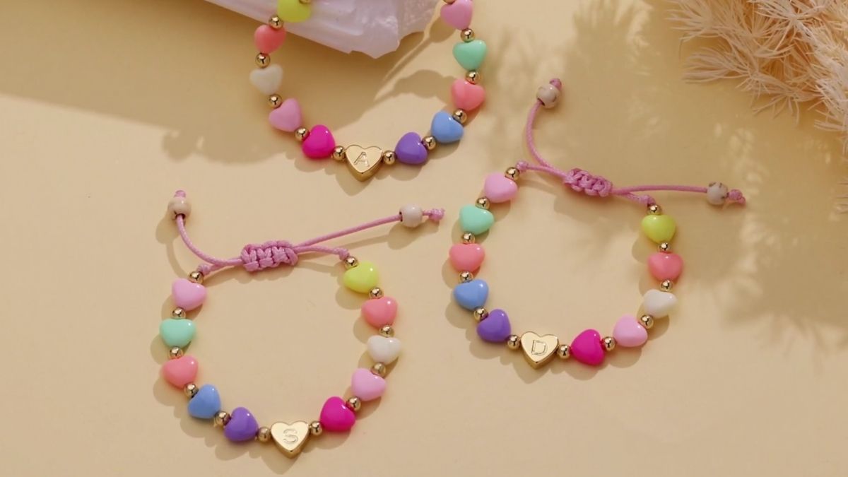 Personalized Elegance: WomenGifts Initial Heart Bracelets for Girls and Women of All Ages