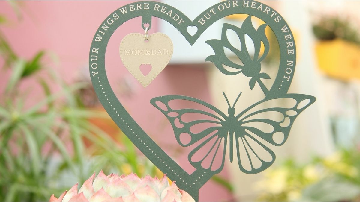 Mayamila Memorial Gift Heart-Shape Butterfly Ornament Plaque: Touching Tribute for Loved Ones