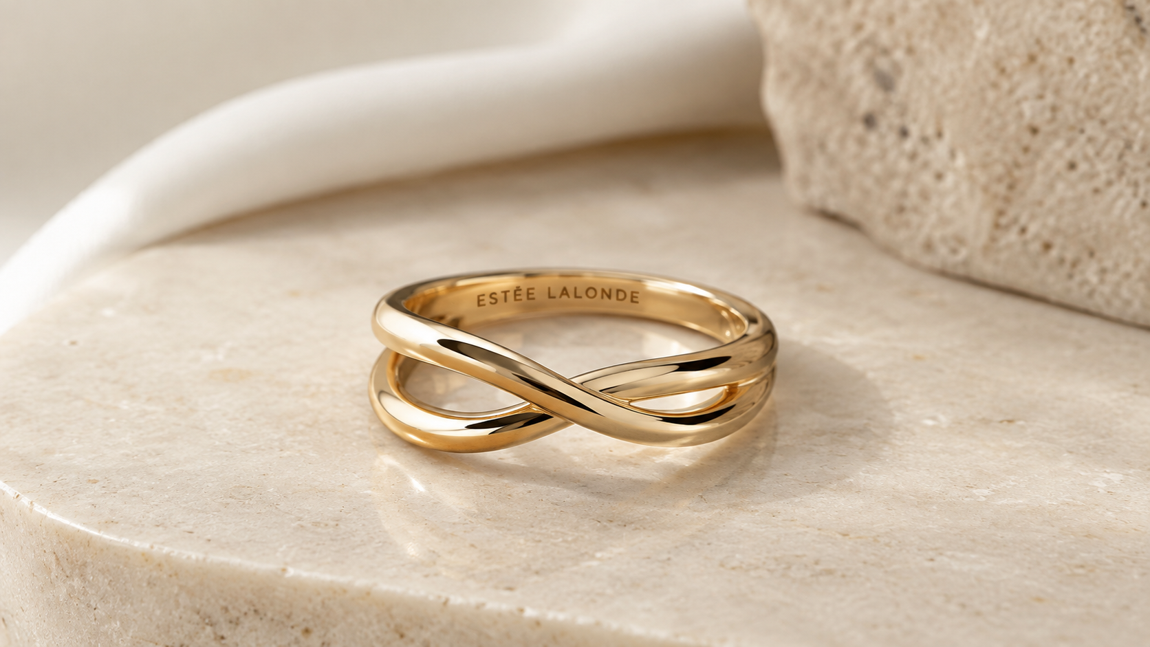This Estée Lalonde Unity Ring Guide Covers Design, Styling, and Care